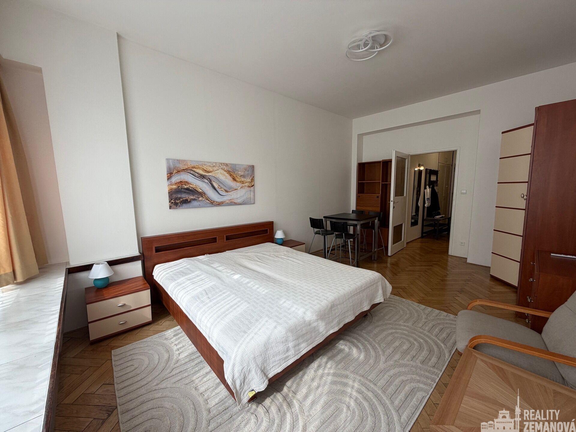 Pronájem moderně zařízeného bytu 1+1, 33 m2, Soukenická ul., P-1
