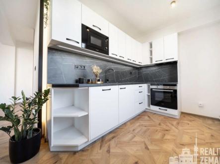 Pronájem bytu, 1+kk, 35 m²