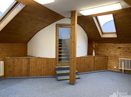 Pronájem kanceláře, 55 m²