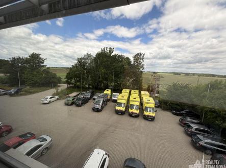Pronájem skladu, 500 m²