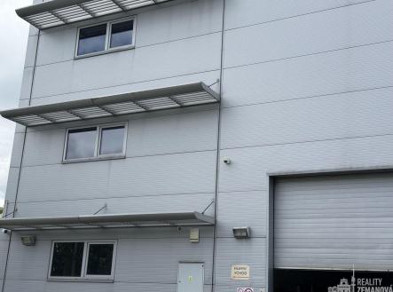 Pronájem skladu, 500 m²
