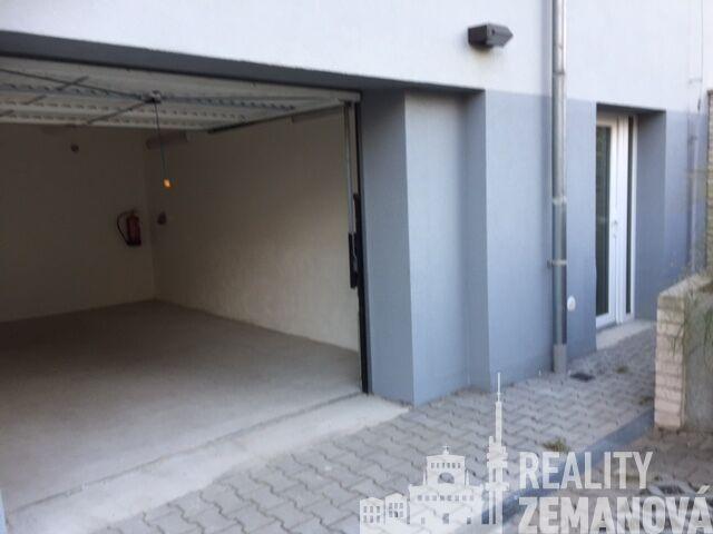 Nebytový prostor cca 48 m2, (kancelář se skladem), ul. Ve stínu, Strašnice, Praha 10