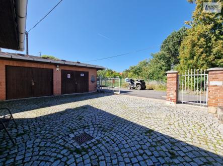 Prodej - dům/vila, 317 m²