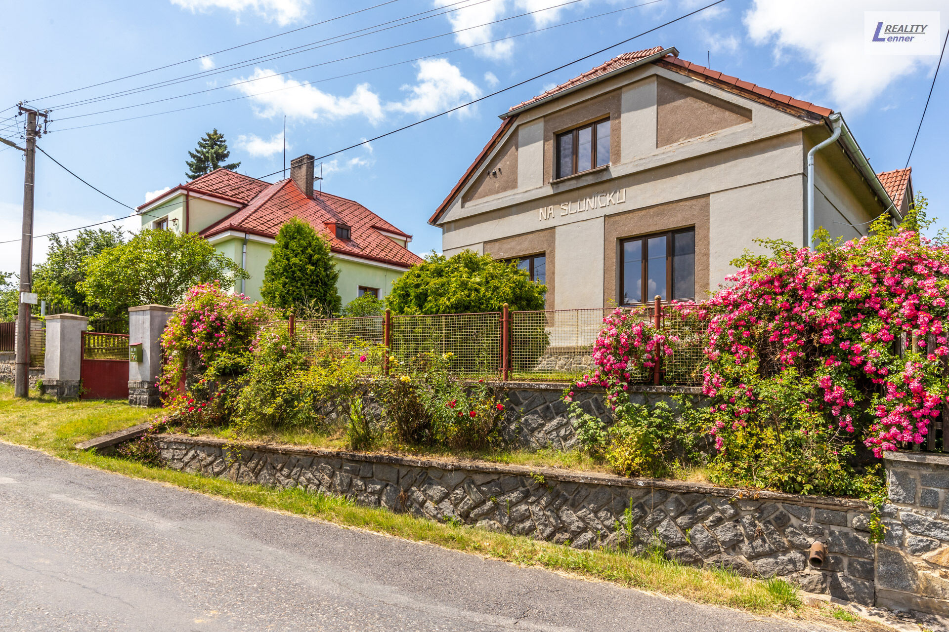 RD 5+1/ veranda, garáž, pergola, dílna, dřevník, sklad, vše na pozemku 1.508 m2