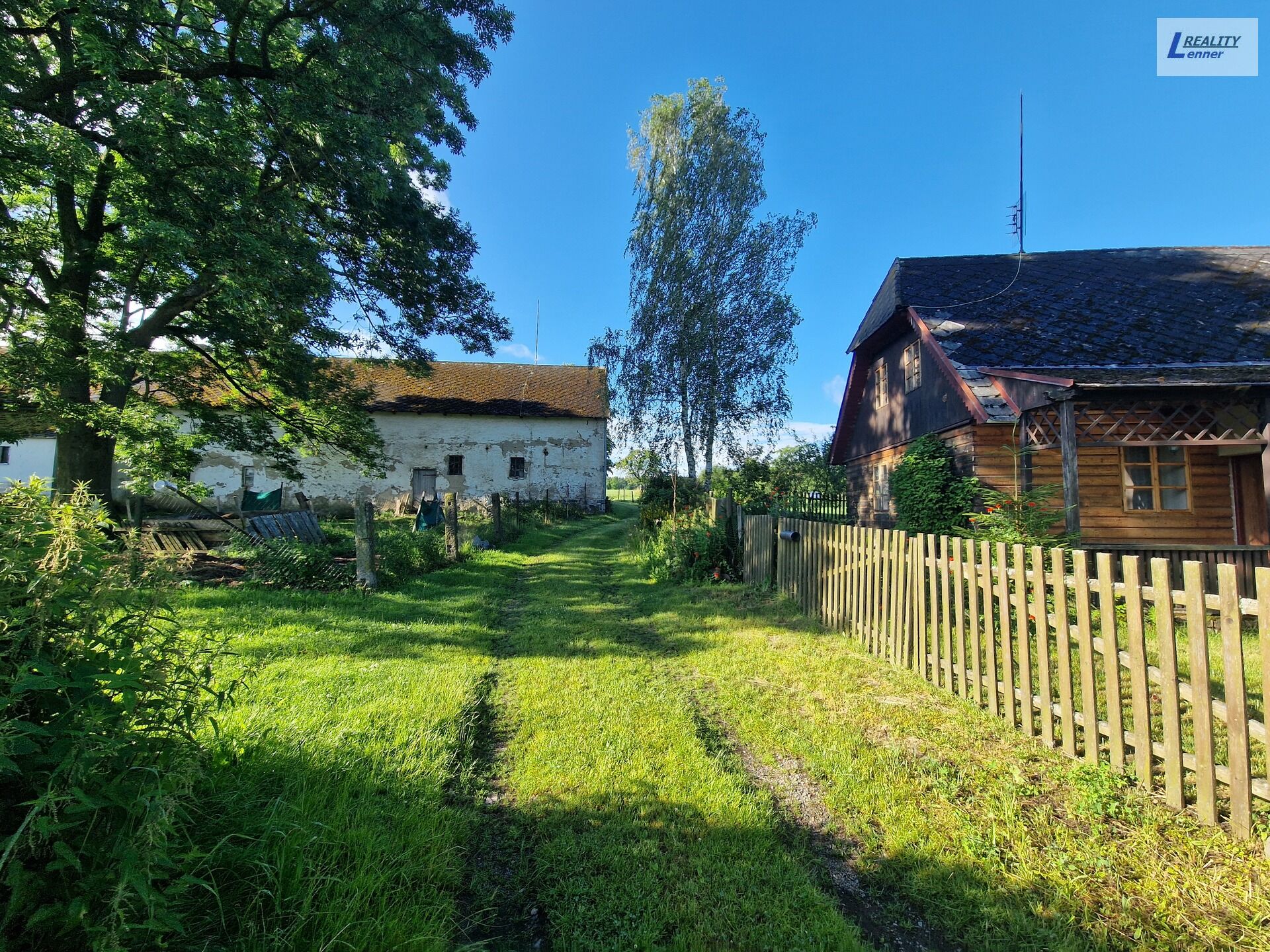 RD 2+1 (5+1), 100 m2 (205 m2), stodola, vše na pozemku 917 m2