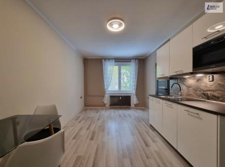 Pronájem bytu, 2+kk, 36 m²