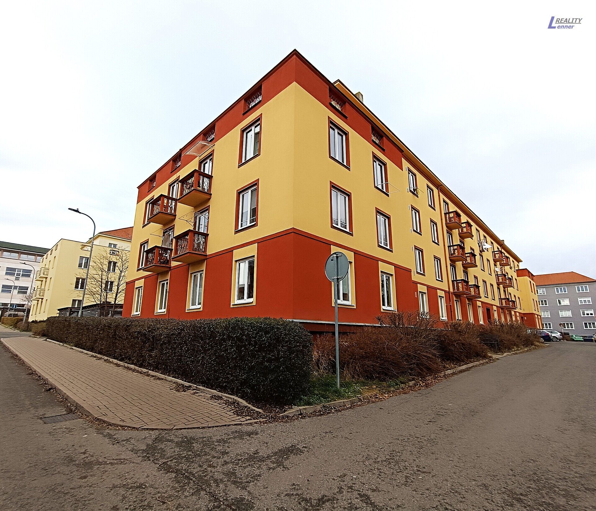 Pronájem bytu 2+1, cihla, 54 m2, 1. patro, balkon