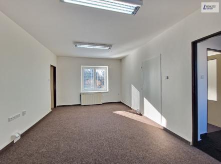 Pronájem kanceláře, 43 m²