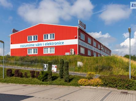 Pronájem - komerční objekt, obchodní centrum, 490 m²
