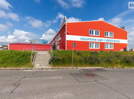 Pronájem - komerční objekt, obchodní centrum, 490 m²