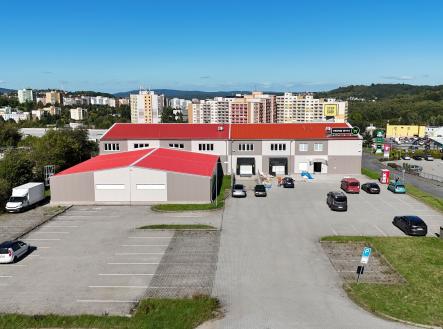 Pronájem komerčního objektu, obchodní centrum, 954 m²