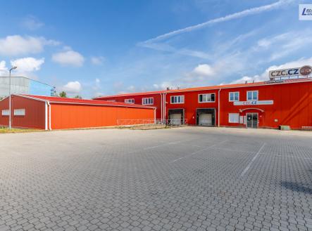 Pronájem - komerční objekt, obchodní centrum, 464 m²