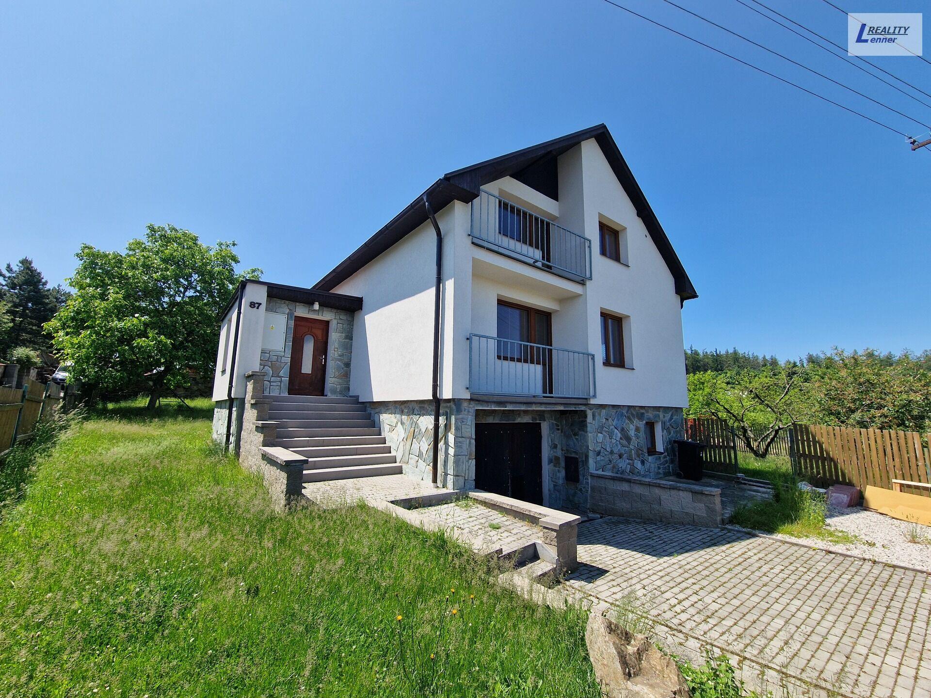 RD4+1/ 2x balkon, dvougaráž, podsklepené, 172 m2 na pozemku 1.060 m2