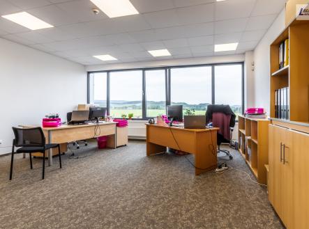 Pronájem kanceláře, 70 m²