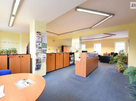 Pronájem kanceláře, 99 m²