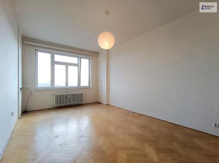 Pronájem bytu, 1+kk, 32 m²