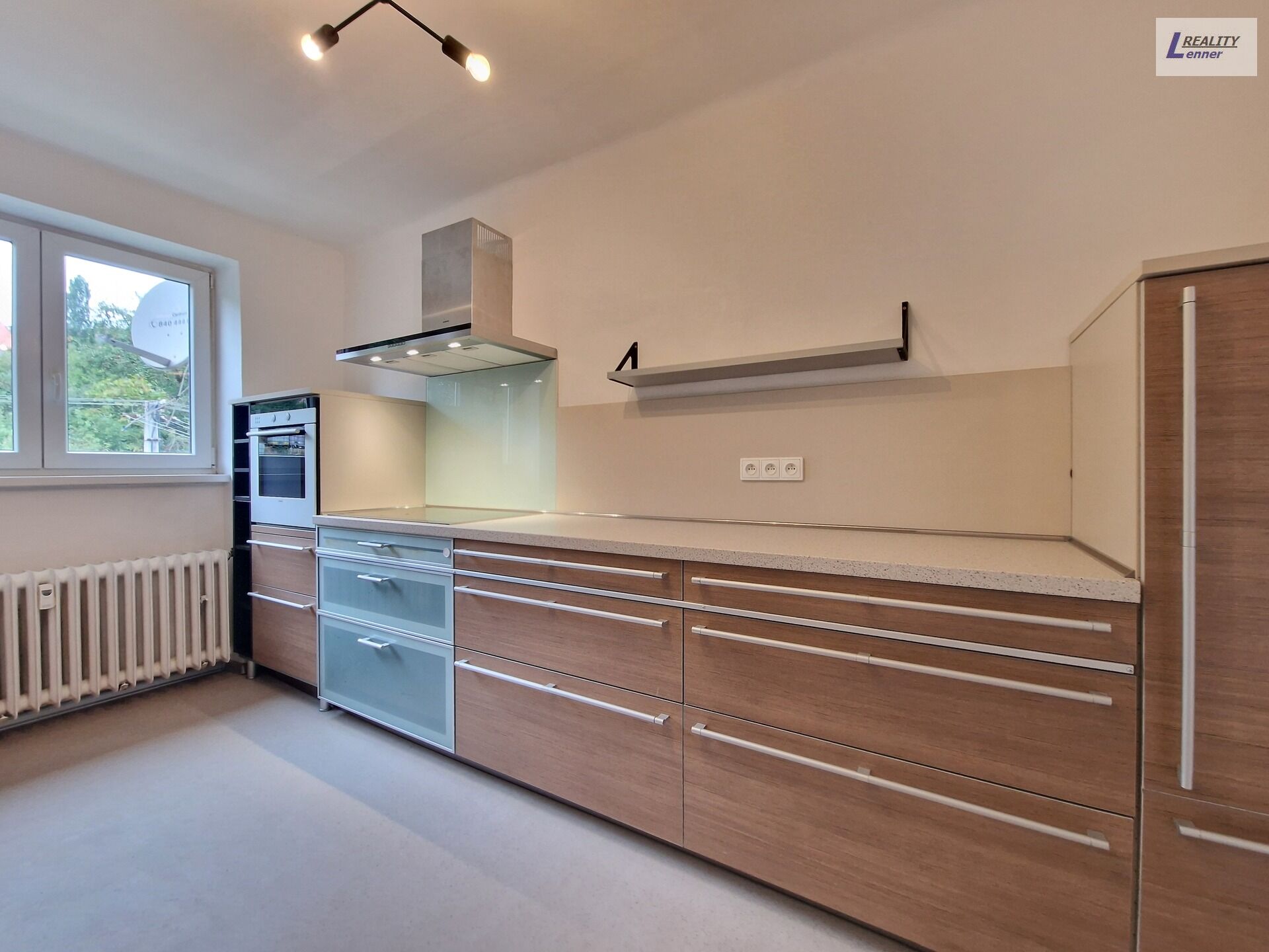 Pronájem bytu 2+1, 2. patro, cihla, Solenice