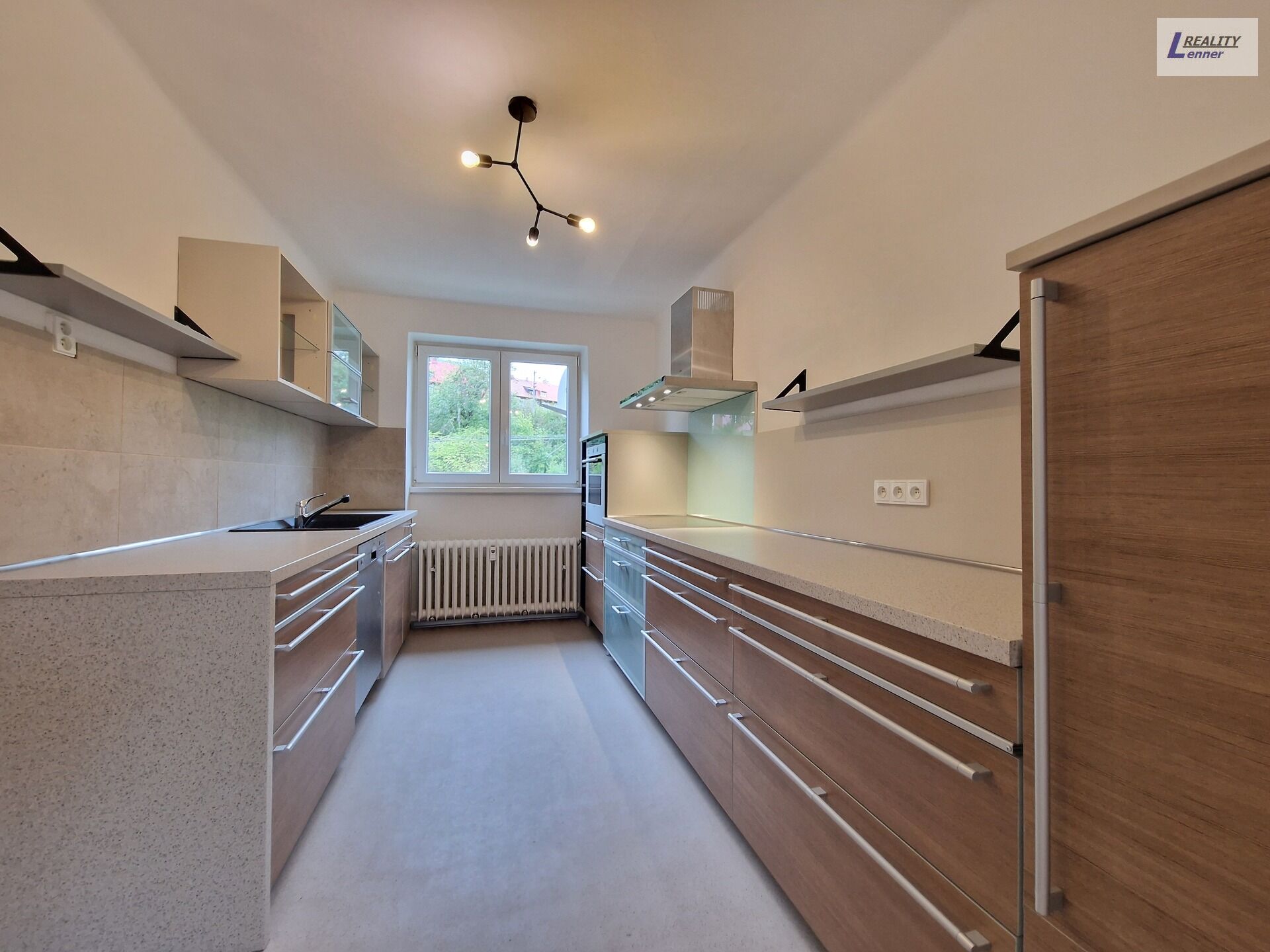 Pronájem bytu 2+1, 2. patro, cihla, Solenice