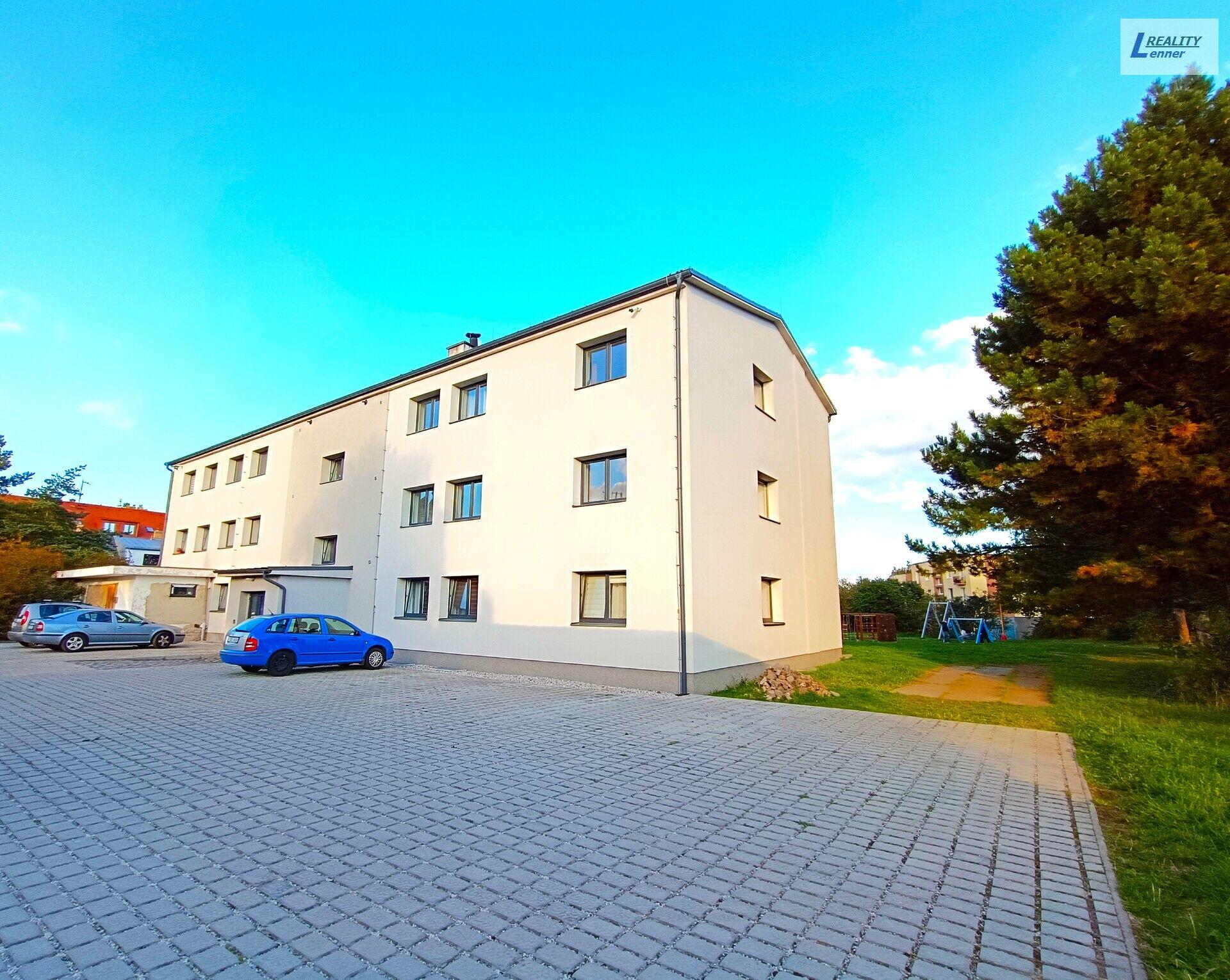 Pronájem bytu 1+1, 38m2, cihla, možnost vlastního parkování
