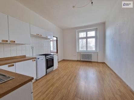 Pronájem bytu, 2+1, 80 m²