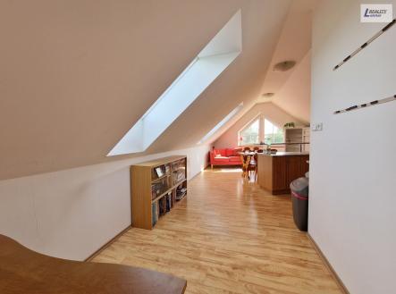 Pronájem bytu, 3+kk, 89 m²