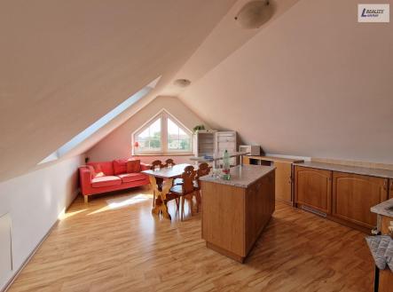 Pronájem bytu, 2+1, 89 m²