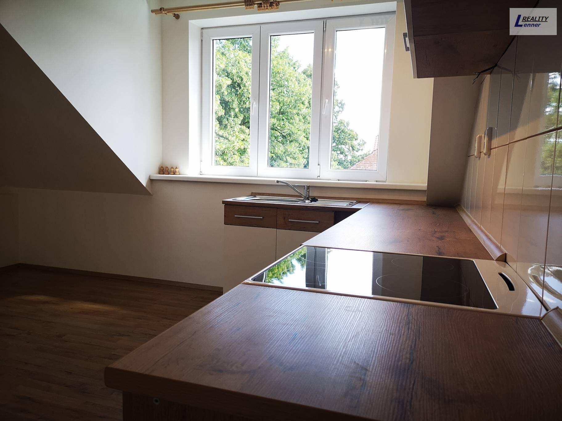 Pronájem novostavby bytu 2+KK, 47 m2, cihla, 1. patro