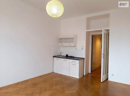 Pronájem bytu, 1+kk, 32 m²