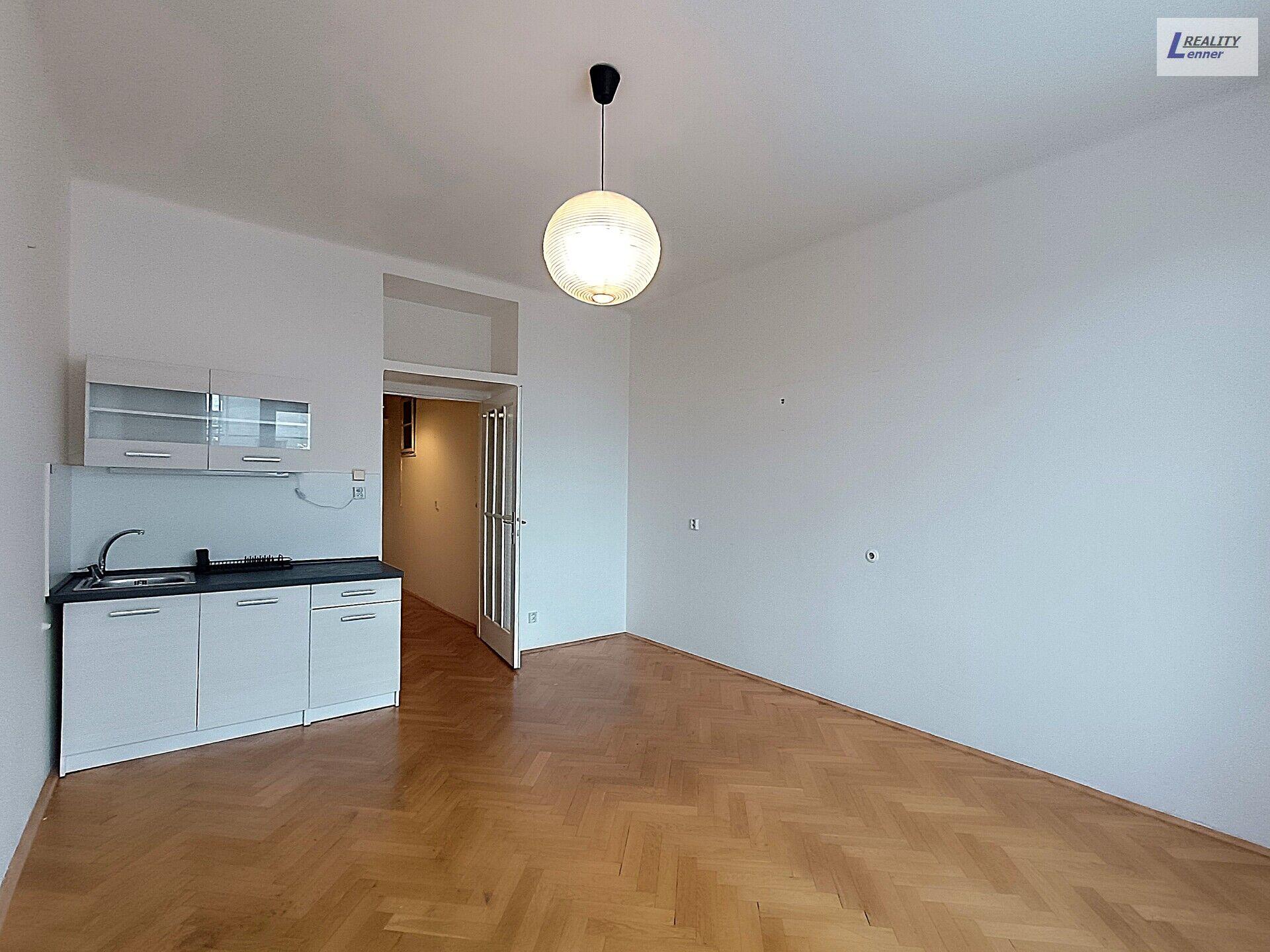Pronájem bytu 1+KK, cihla, 32m2, 2. patro