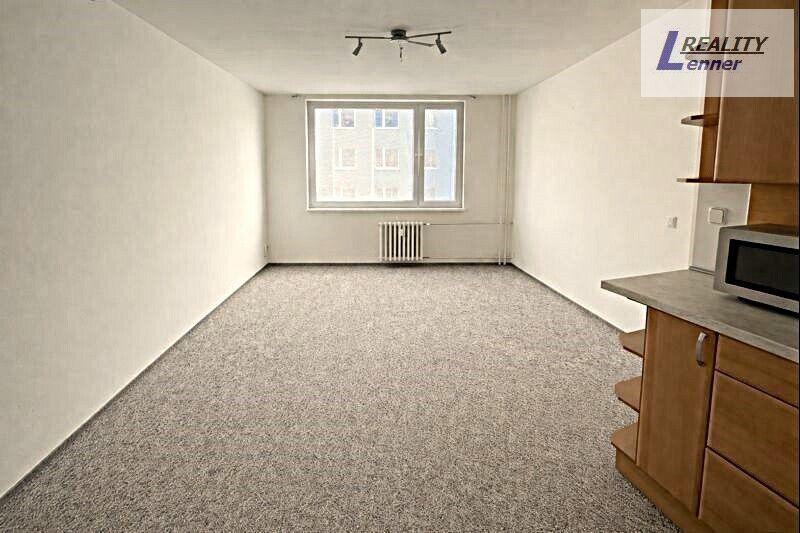 Pronájem bytu 2+kk, cihla, 47 m2, 5. patro