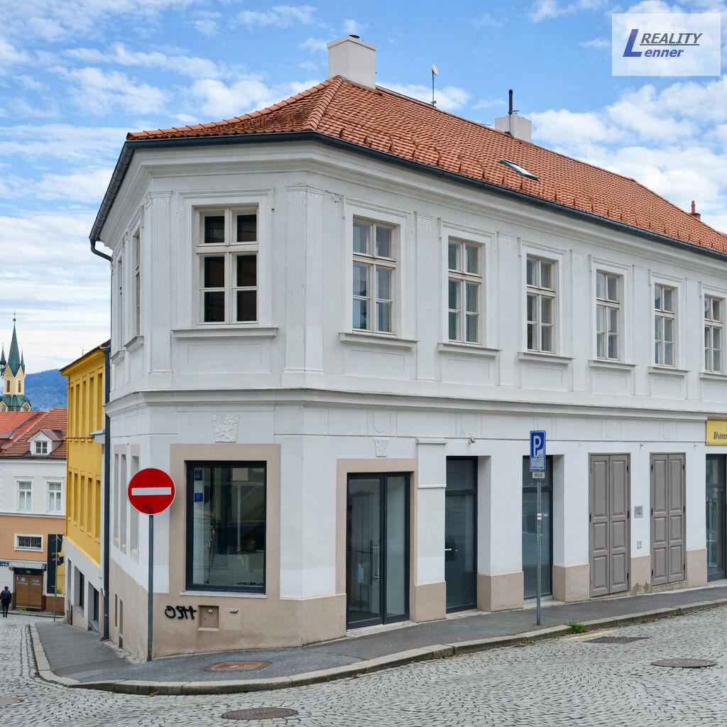 Pronájem bytu 2+kk, cihla, 60 m2, 2. patro.