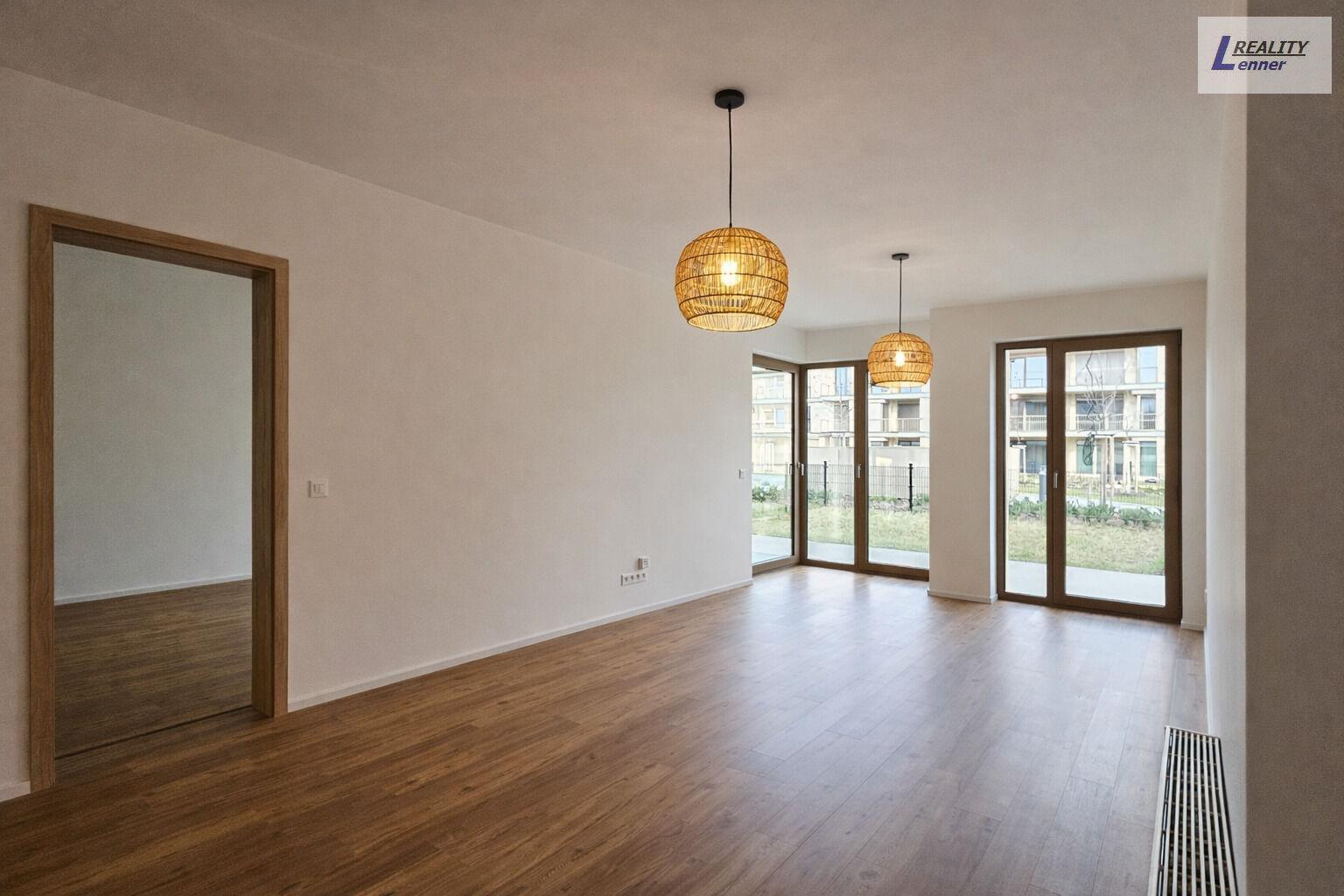 Byt 2+kk, 58 m2, terasa a předzahrádka