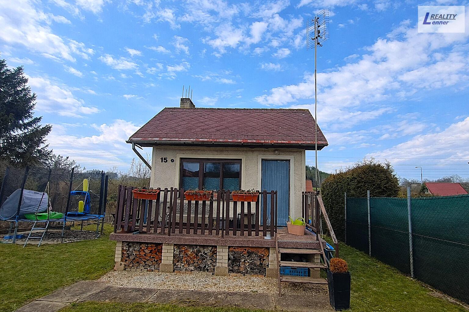 Prodej zahradní chatky 25 m2/ na pozemku 380 m2