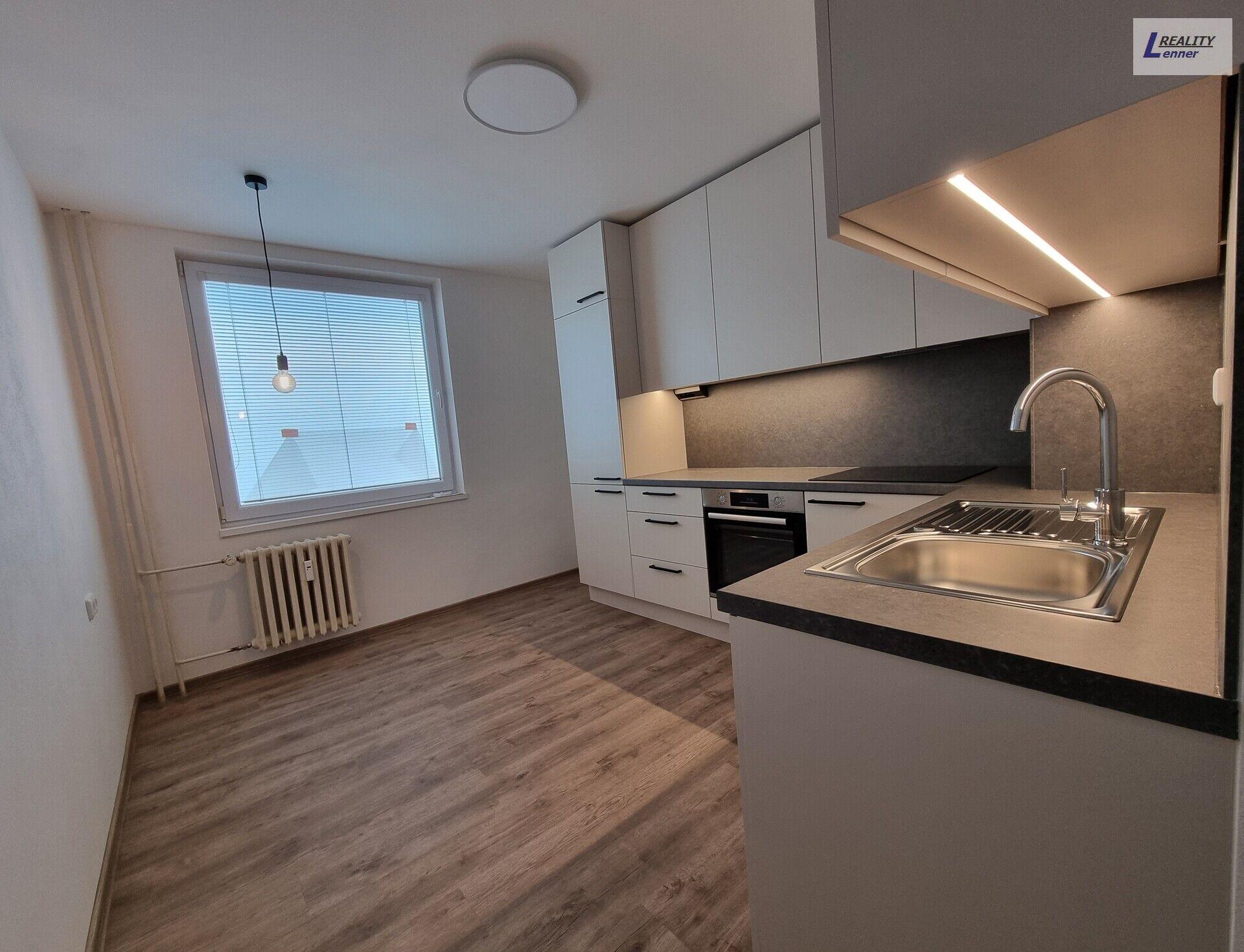 Pronájem moderního bytu 1+1 s lodžií, 35 m2, po kompletní rekonstrukci