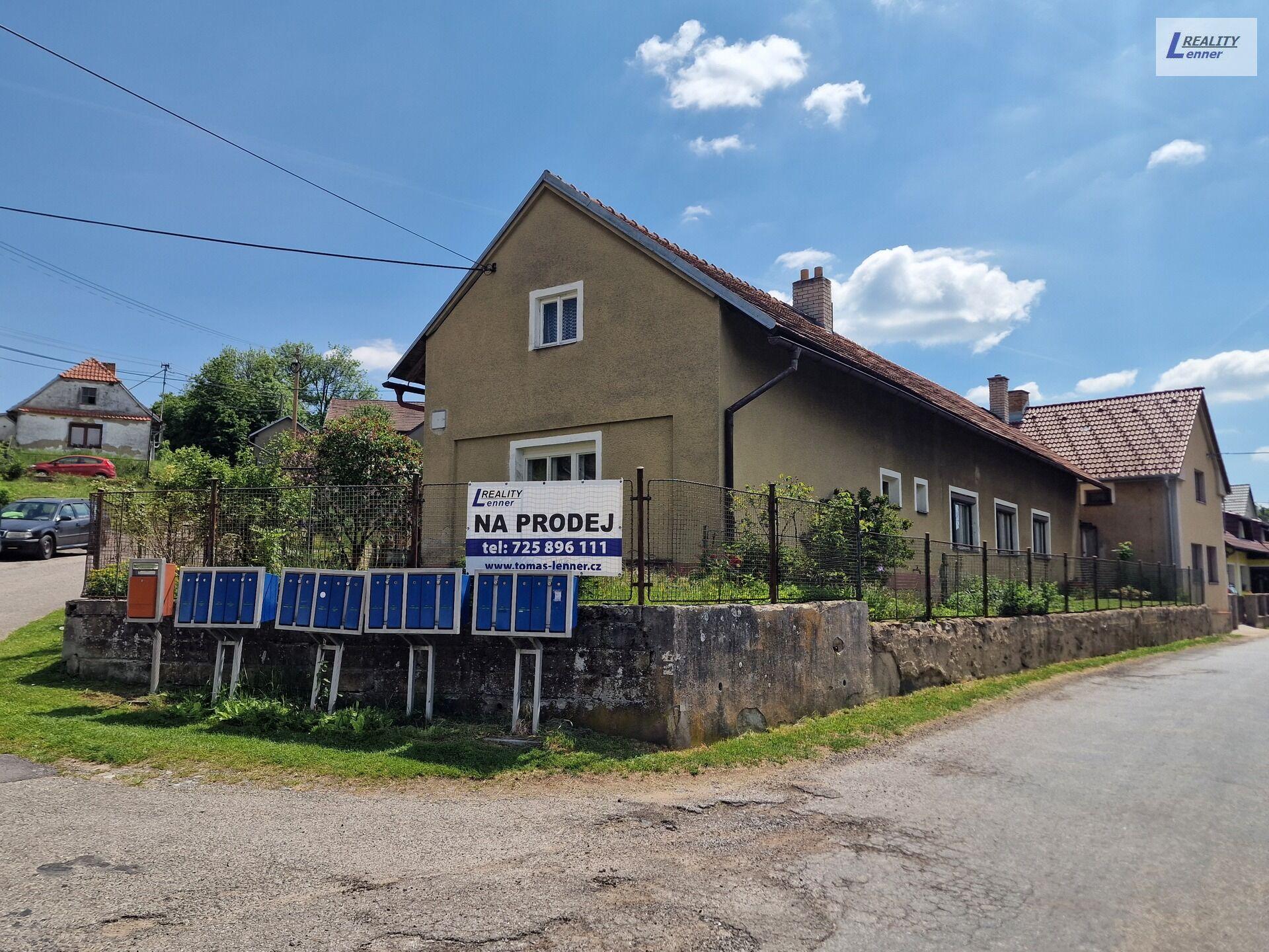 Prodej rodinného domu 3+1/ 90m2 na pozemku 661m2/ stodola, podkroví pro využití + garáž