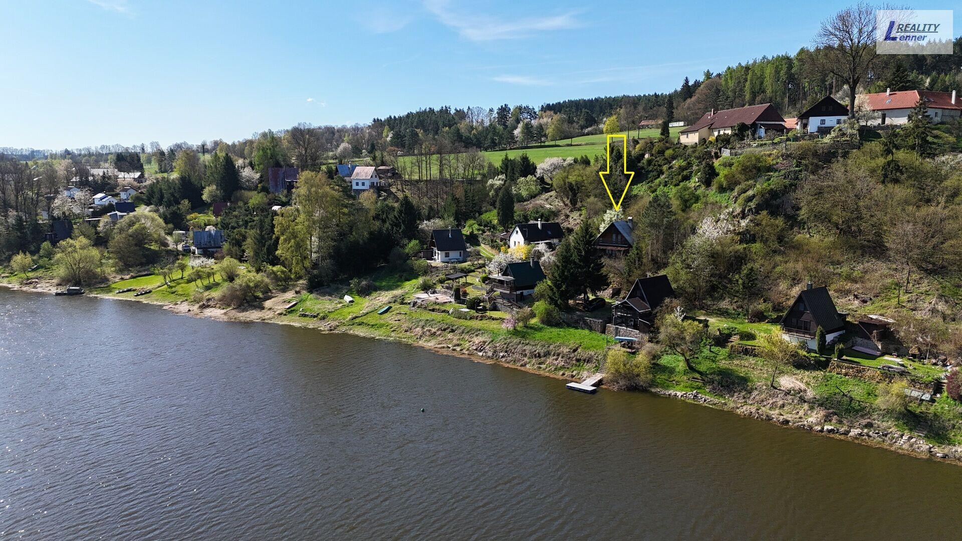 Chata 4+kk 115 m2/ terasa, balkon, cihla/ dřevo, vše na pozemku 437 m2