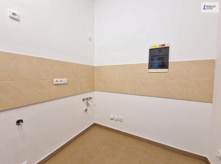 Pronájem bytu, 1+kk, 32 m²