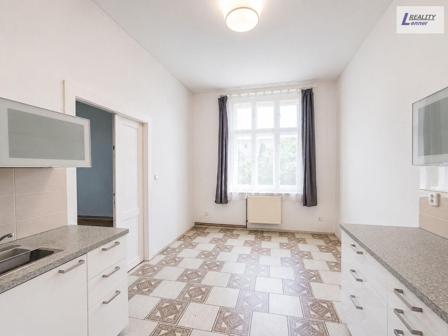 Pronájem bytu 2+1, cihla, 70 m2