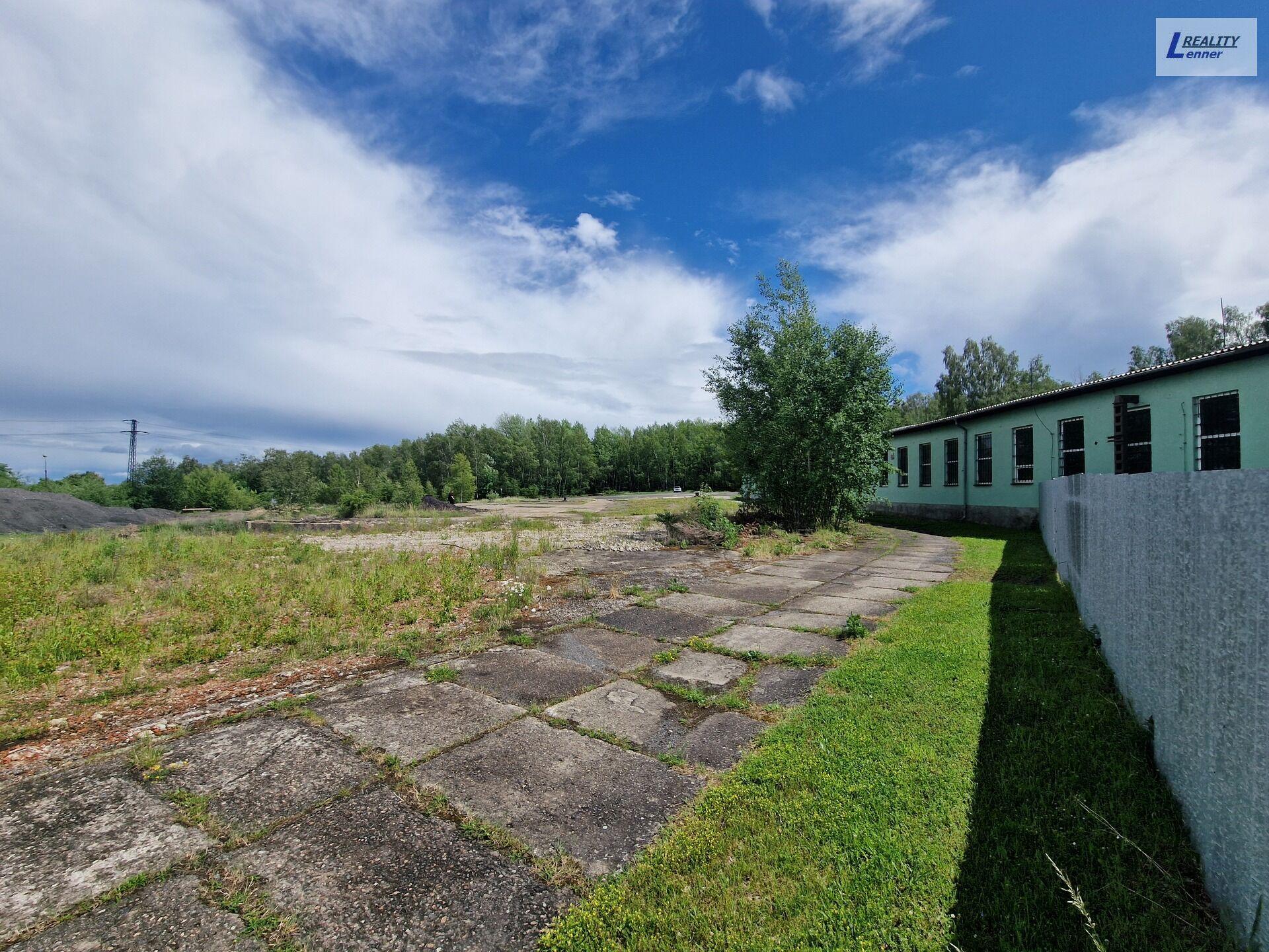 Pronájem kom. prostor (skladovací/ výrobní) 193 m2 v kom. areálu, Bytíz, Příbram  a pozemek 130 m2.