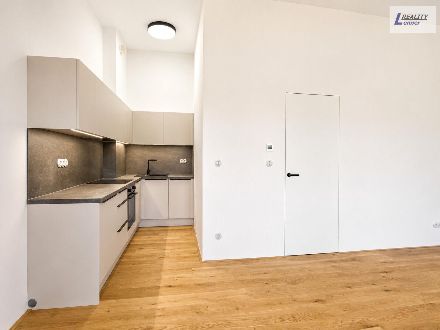 Pronájem bytu 1+kk, 38m2, rezidence na zámku