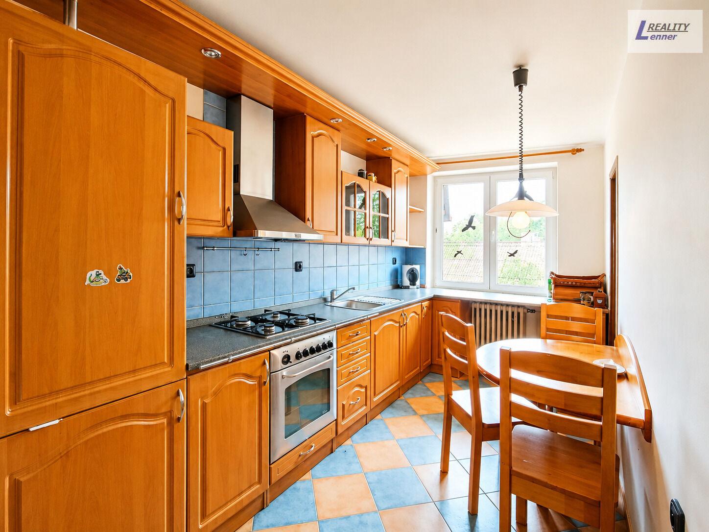 Pronájem bytové jednotky 9+2, 300 m2, zahrada.