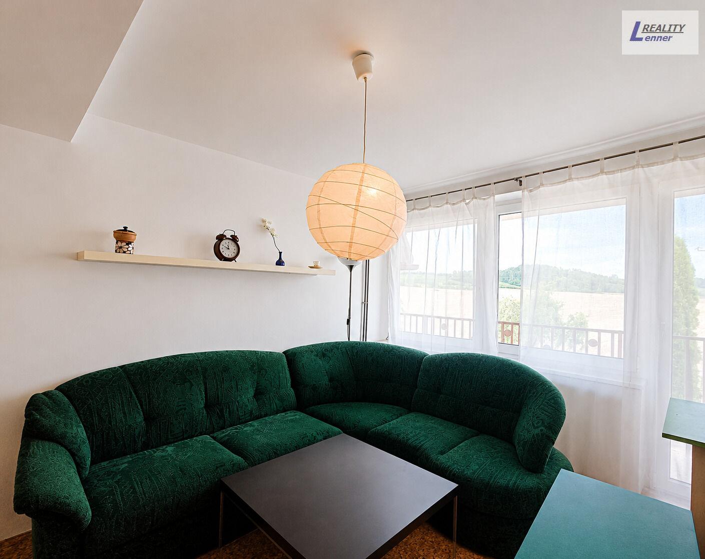 Pronájem bytové jednotky 9+2, 300 m2, zahrada.