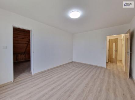 Pronájem bytu, 2+kk, 54 m²
