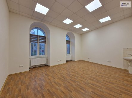Pronájem kanceláře, 28 m²