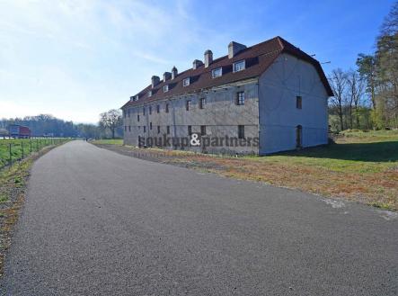 Pronájem komerčního objektu, jiný, 19 144 m²