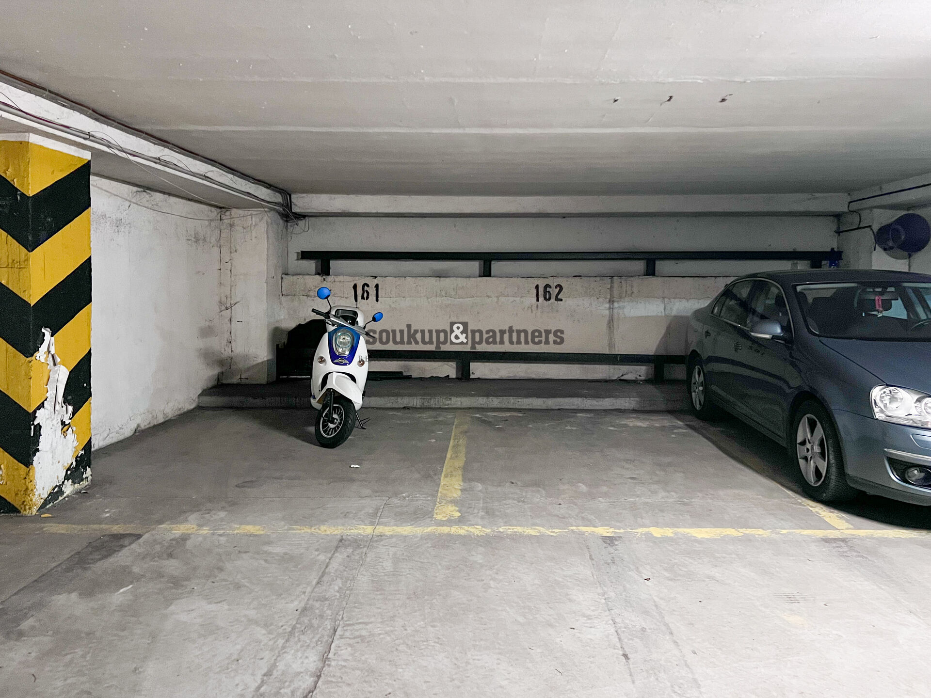 Pronájem garážového stání, Praha 4 - Krč, Štúrova