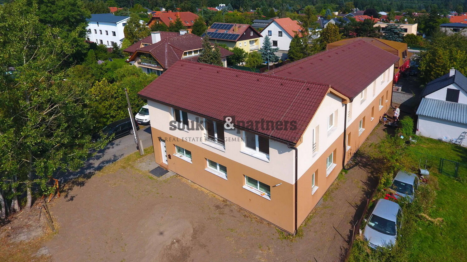 Polyfunkční dům - 428 m2, kolaudace 2015,  Mukařov, Praha - východ.