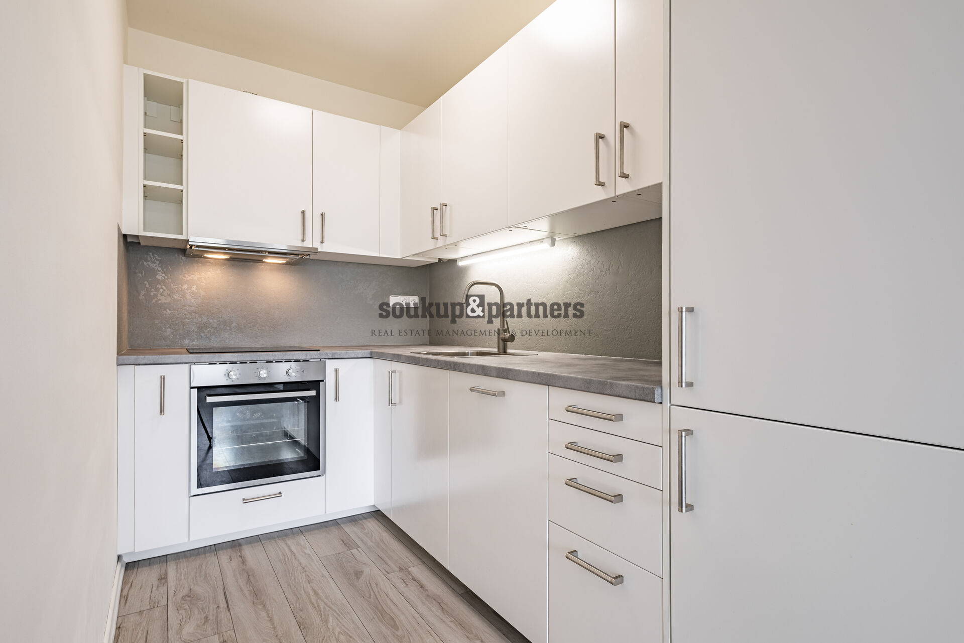 Prodej bytu 2+kk + Lodžie, 49 m²,  Kaskády Barrandov