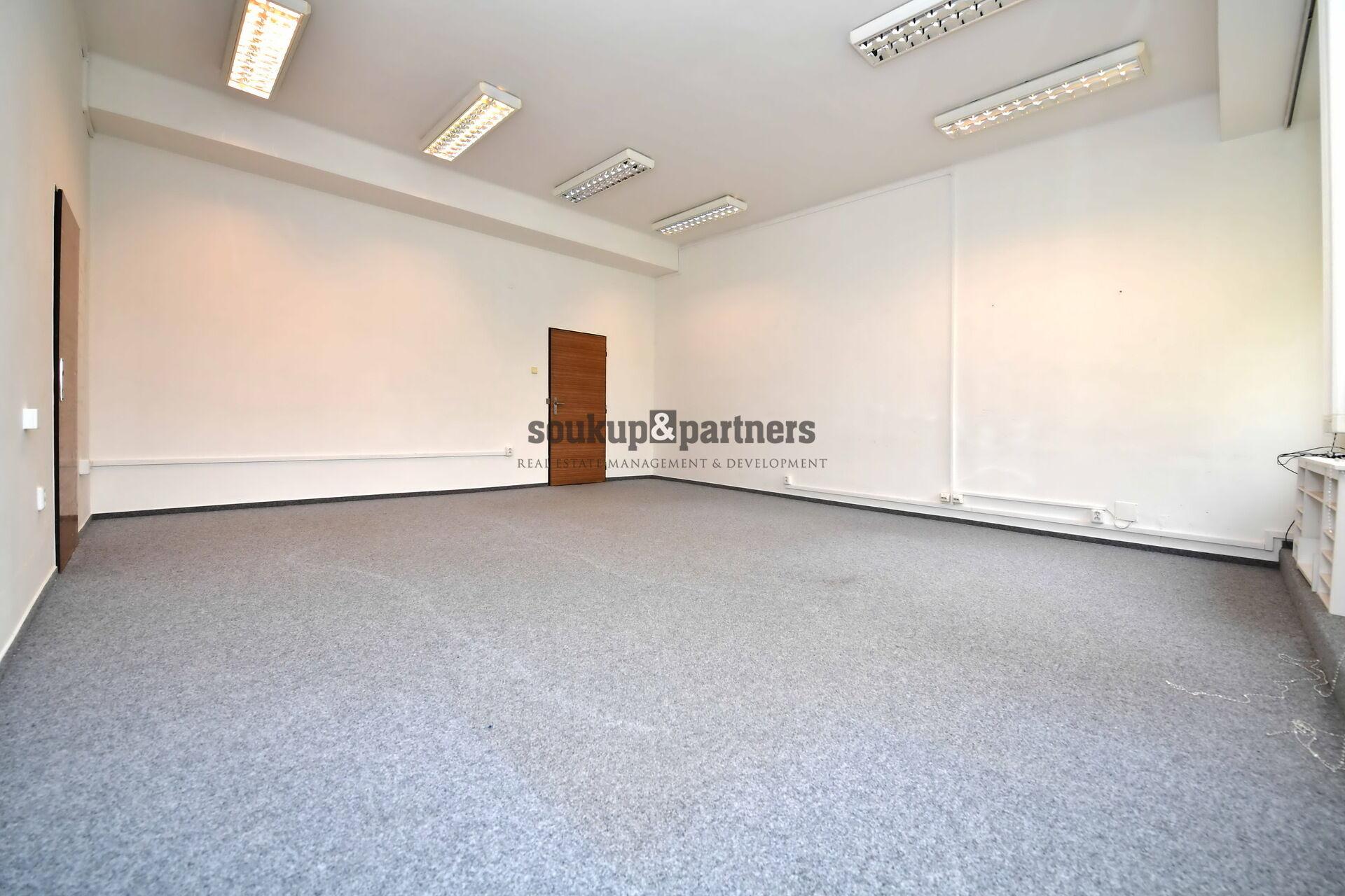 Kancelář 36,4 m2, Praha 4 - Michle.