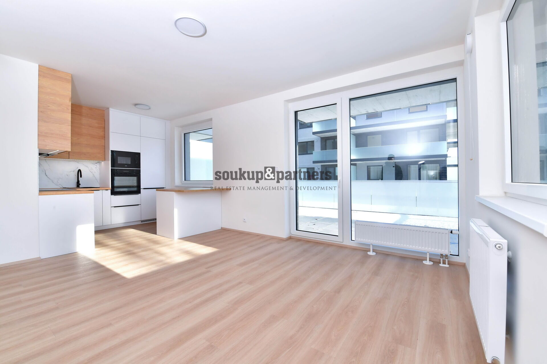 Pronájem 2+kk / Terasa / Garáž / Sklep, 53 m2, Praha 9 - Prosek